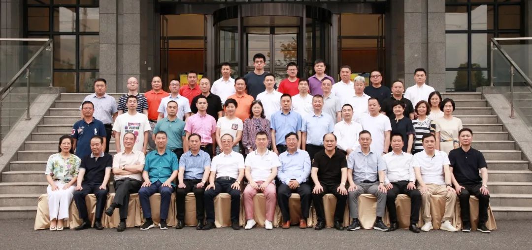 慶祝建黨百年華誕 商會組織企業(yè)家走進(jìn)創(chuàng)力開展參觀座談等活動(圖7) 慶祝建黨百年華誕 商會組織企業(yè)家走進(jìn)創(chuàng)力開展參觀座談等活動(圖7)