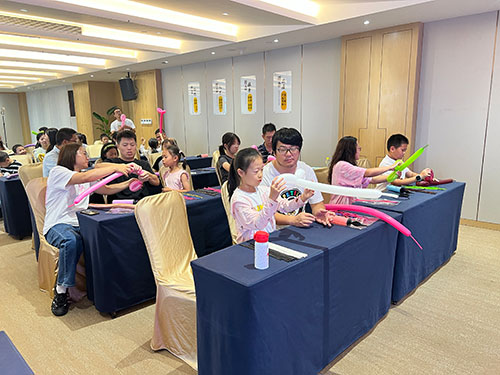 【月滿華誕 匠心傳情】創(chuàng)力集團(tuán)舉辦“團(tuán)圓慶華誕”親子活動(dòng)?(圖2)